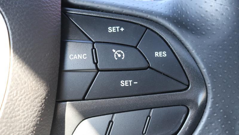 Dodge Charger 4dr Sdn R/T Scat Pack RWD 2016