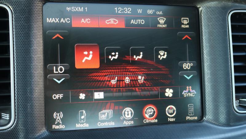 Dodge Charger 4dr Sdn R/T Scat Pack RWD 2016