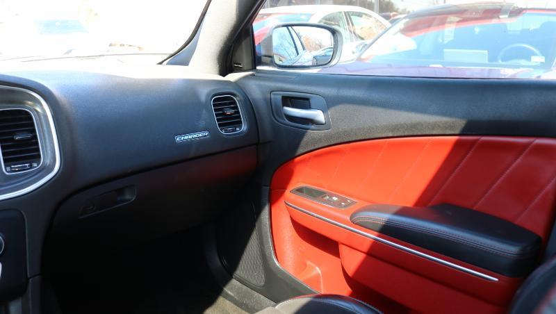 Dodge Charger 4dr Sdn R/T Scat Pack RWD 2016