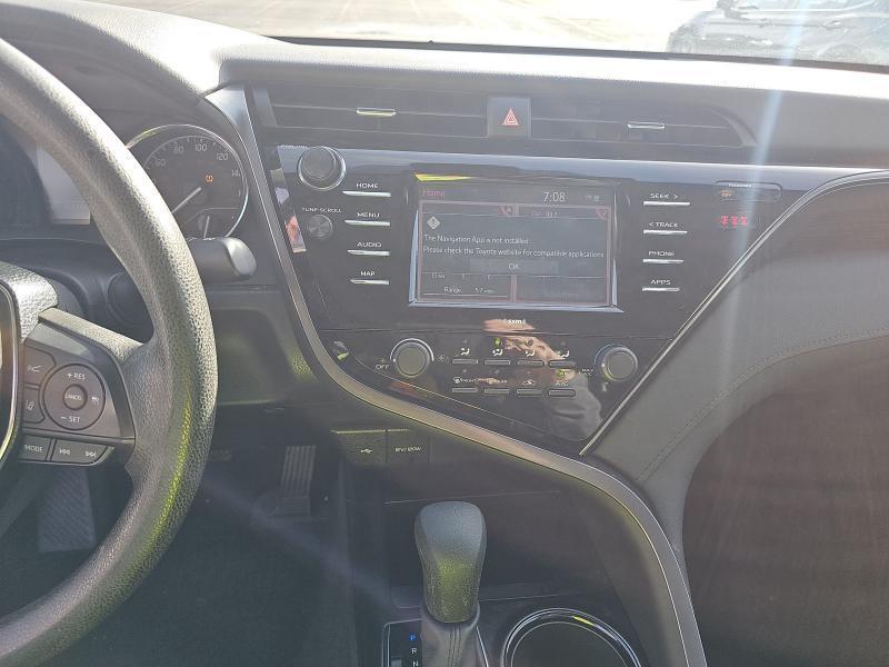 Toyota Camry LE Auto (Natl) 2020