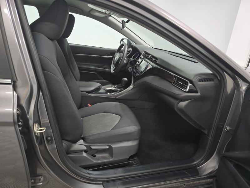 Toyota Camry LE Auto (Natl) 2020