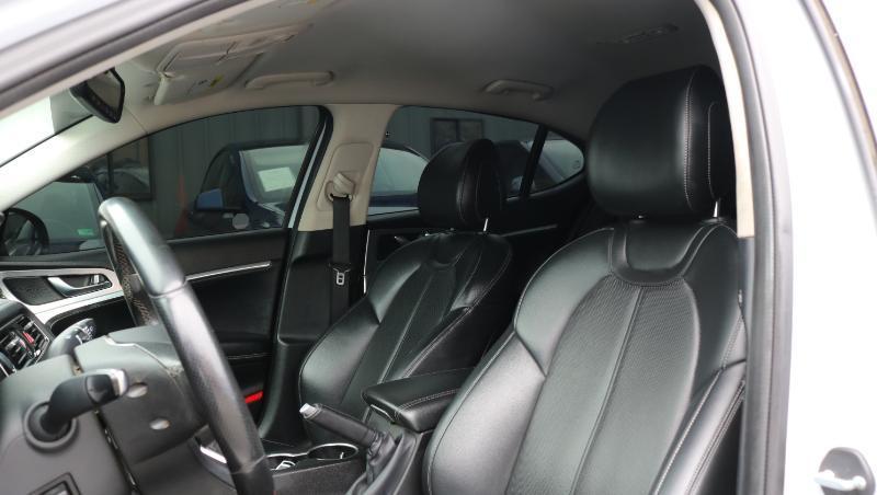 Genesis G70 2.0T Sport RWD 2019