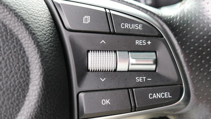 Genesis G70 2.0T Sport RWD 2019