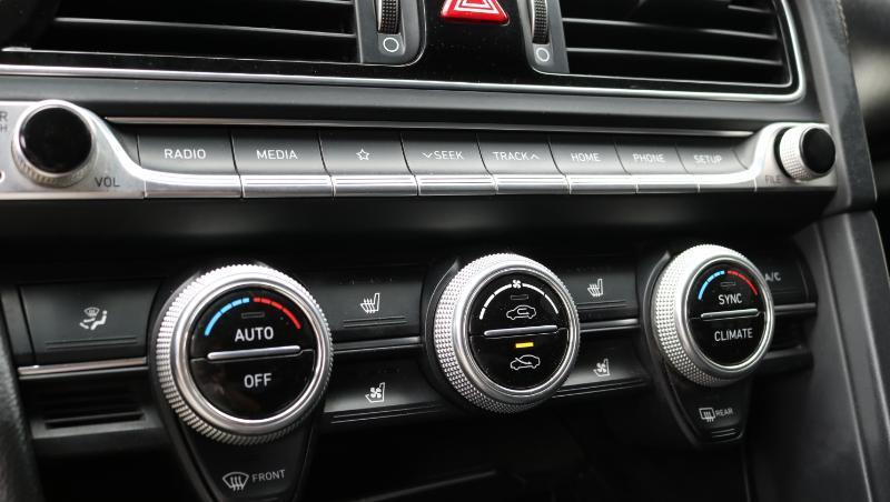 Genesis G70 2.0T Sport RWD 2019