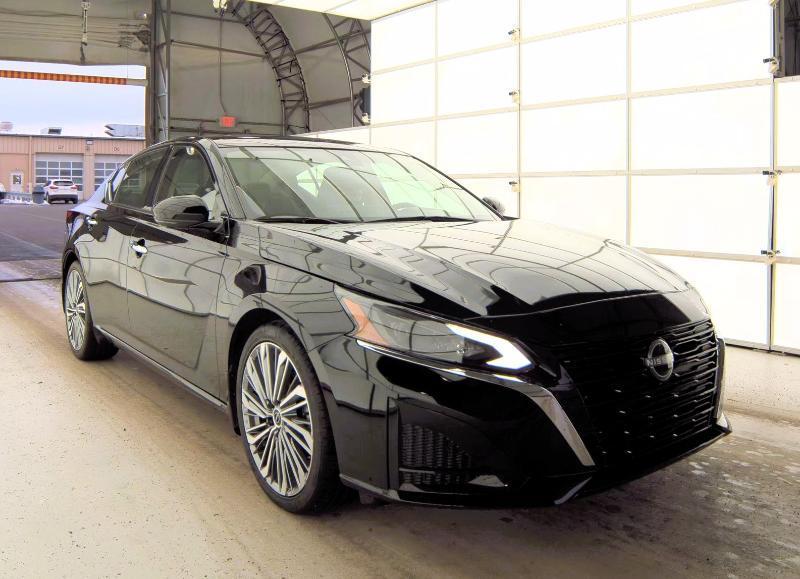 Nissan Altima 2.5 SV Sedan 2024