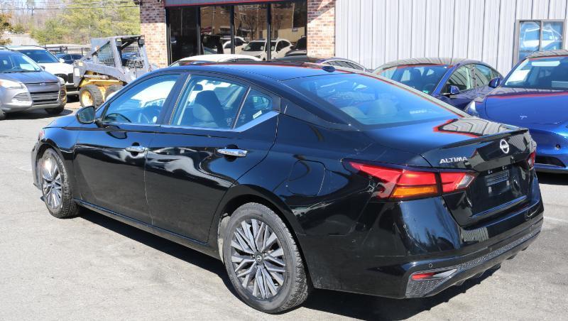 Nissan Altima 2.5 SV Sedan 2024