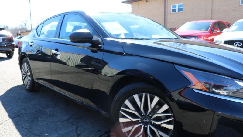 Nissan Altima 2.5 SV Sedan 2024