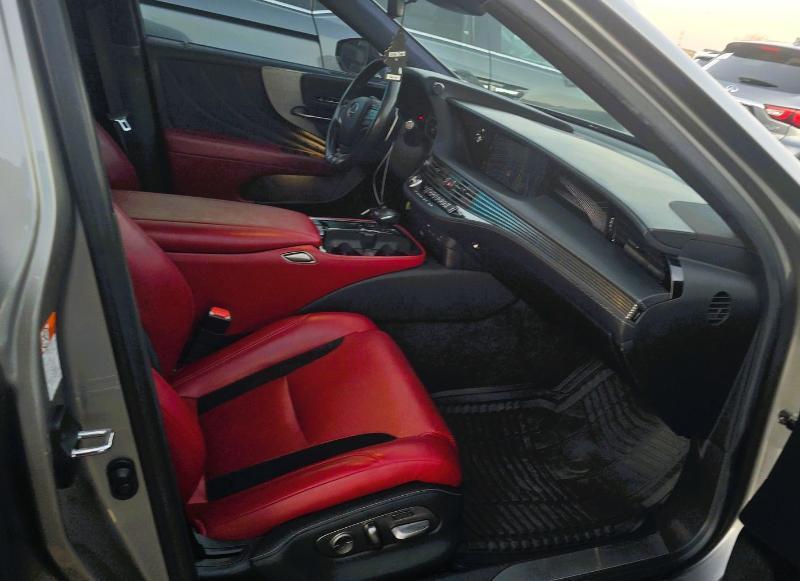 Lexus LS LS 500 F Sport RWD 2020