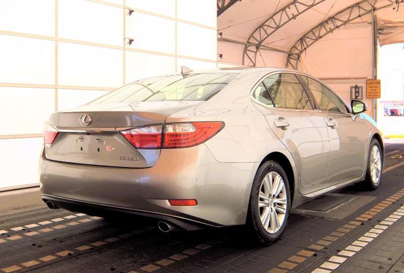Lexus ES 350 4dr Sdn 2015