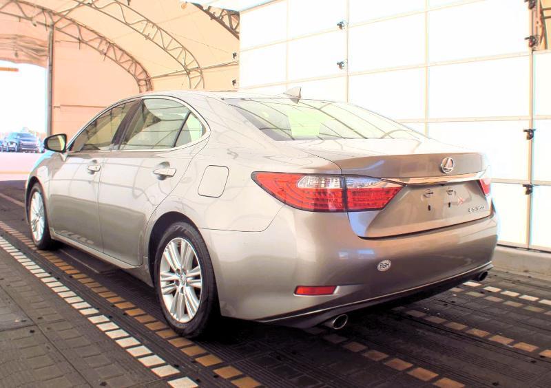 Lexus ES 350 4dr Sdn 2015