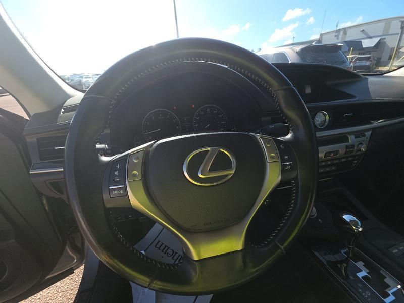 Lexus ES 350 4dr Sdn 2015