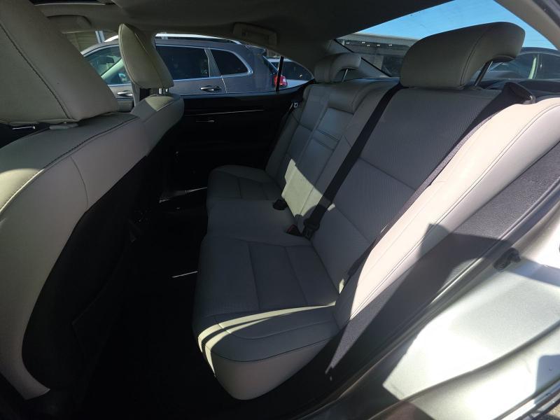 Lexus ES 350 4dr Sdn 2015