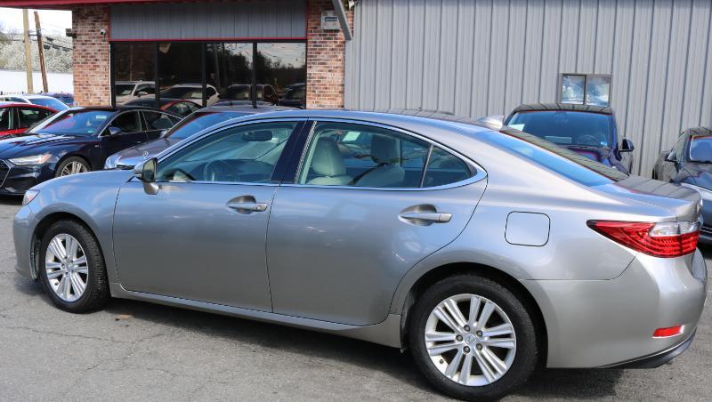 Lexus ES 350 4dr Sdn 2015