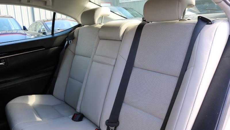 Lexus ES 350 4dr Sdn 2015