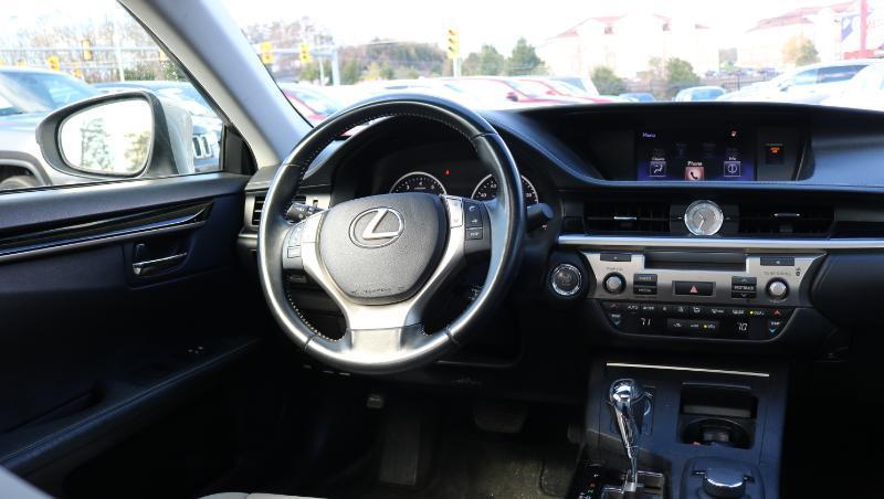 Lexus ES 350 4dr Sdn 2015