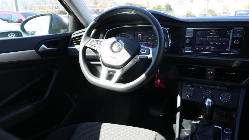 Volkswagen Jetta R-Line Auto 2021