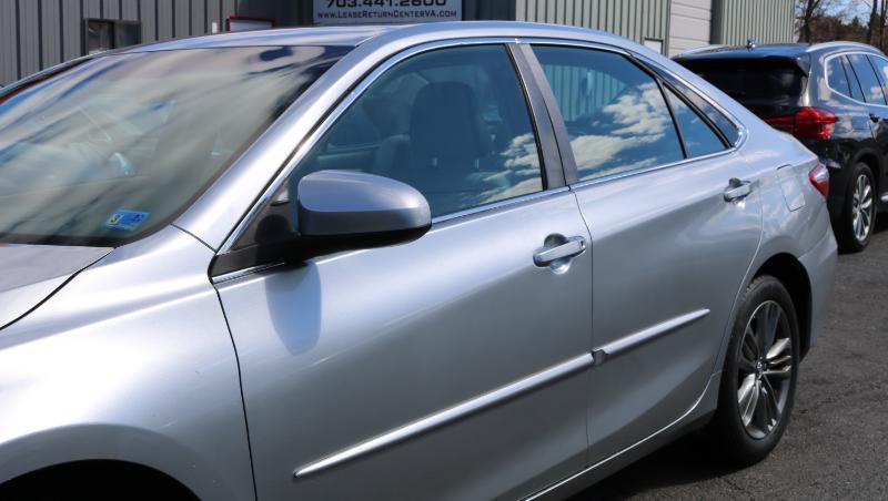 Toyota Camry SE Auto (Natl) 2017