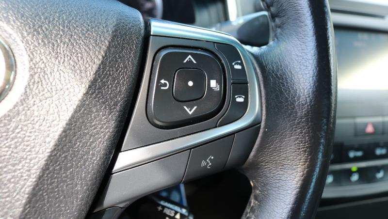 Toyota Camry SE Auto (Natl) 2017