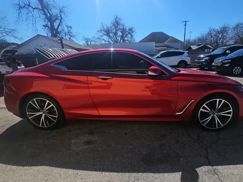 Infiniti Q60 LUXE AWD 2022