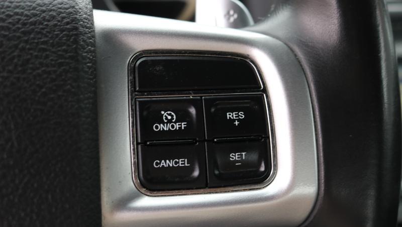 Dodge Challenger 2dr Cpe R/T 2012