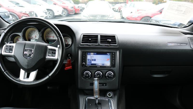 Dodge Challenger 2dr Cpe R/T 2012