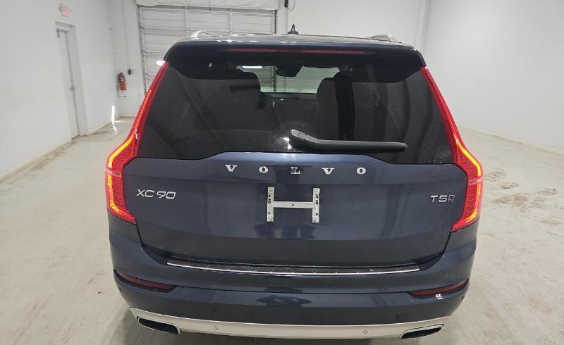Volvo XC90 T5 AWD Momentum 7P 2021