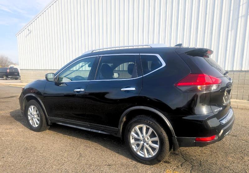 Nissan Rogue FWD 4dr SV 2015