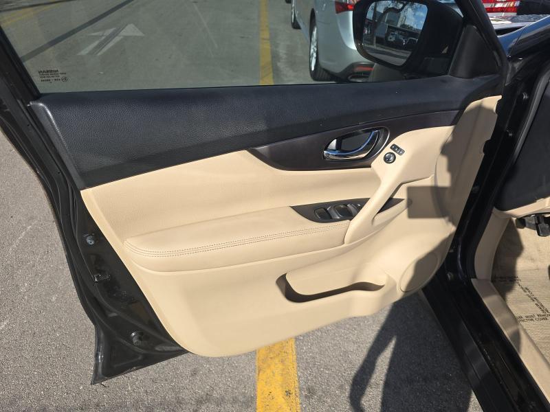 Nissan Rogue FWD 4dr SV 2015