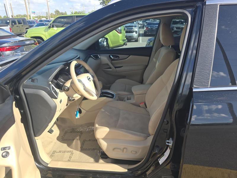 Nissan Rogue FWD 4dr SV 2015