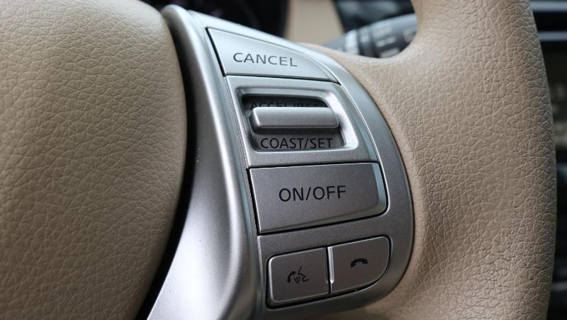 Nissan Rogue FWD 4dr SV 2015