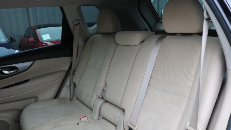 Nissan Rogue FWD 4dr SV 2015