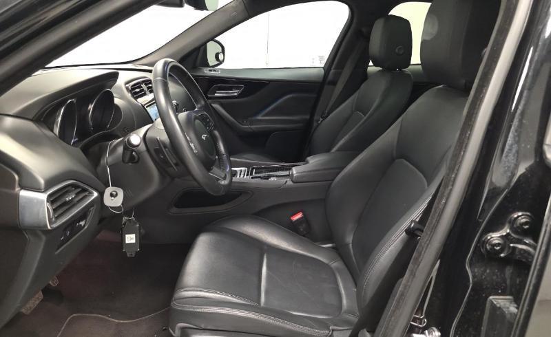 Jaguar F-Pace 25t Premium AWD 2020