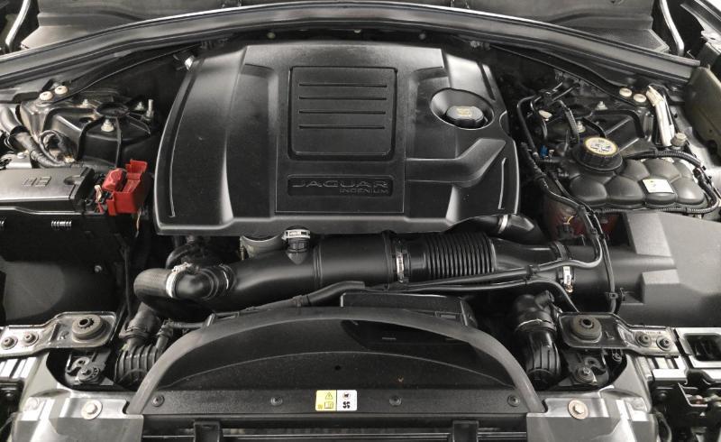 Jaguar F-Pace 25t Premium AWD 2020