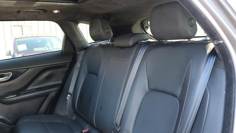 Jaguar F-Pace 25t Premium AWD 2020