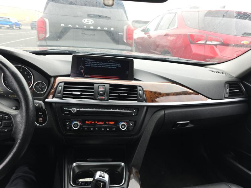 BMW 3 Series 4dr Sdn 328i xDrive AWD SULEV 2015