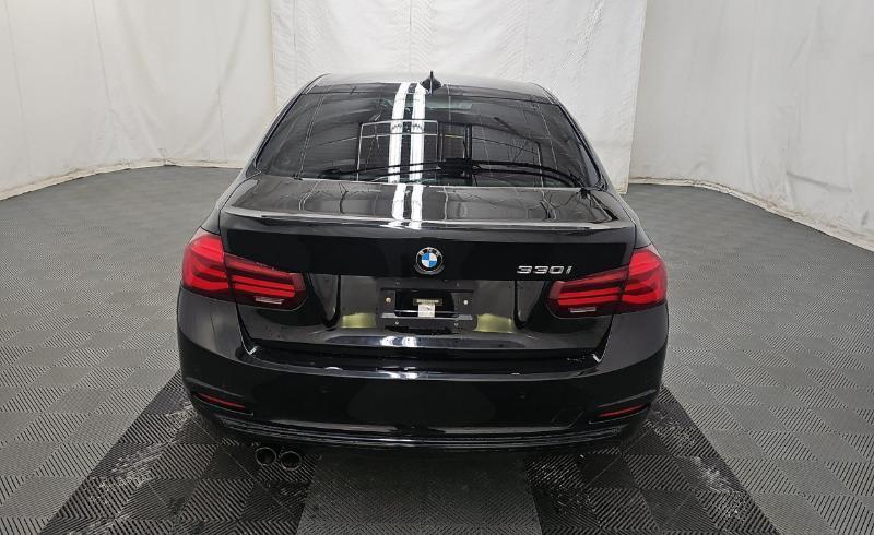 BMW 3 Series 330i Sedan 2018