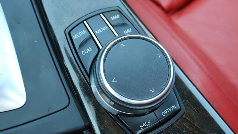 BMW 3 Series 330i Sedan 2018