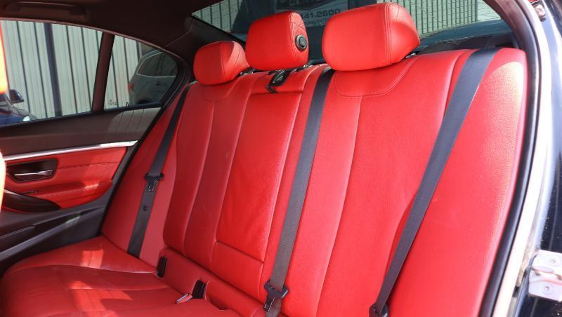 BMW 3 Series 330i Sedan 2018