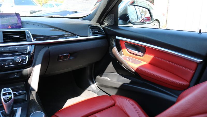 BMW 3 Series 330i Sedan 2018