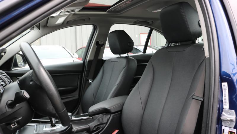 BMW 3 Series 320i xDrive Sedan 2018