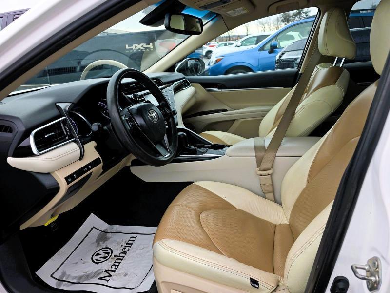 Toyota Camry XLE Auto (Natl) 2018