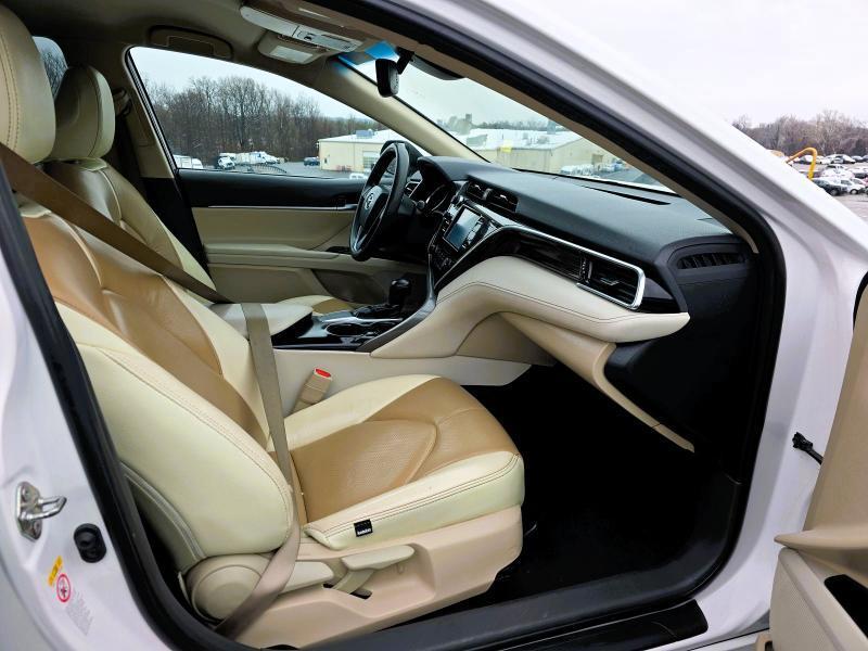 Toyota Camry XLE Auto (Natl) 2018