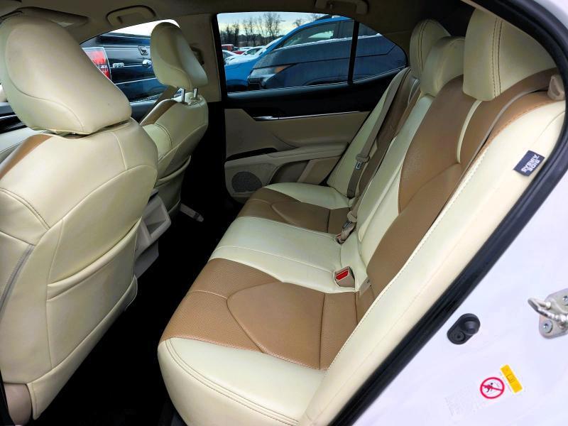 Toyota Camry XLE Auto (Natl) 2018