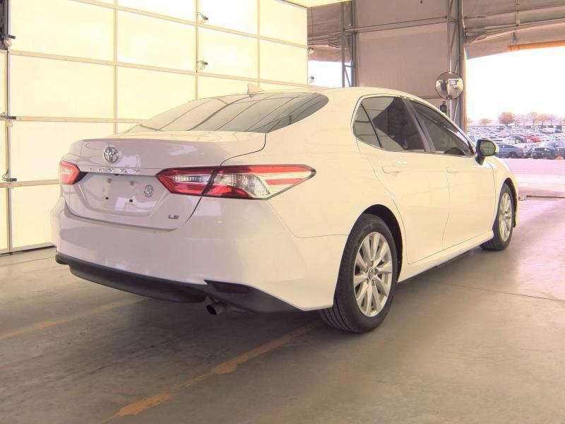 Toyota Camry XLE Auto (Natl) 2018