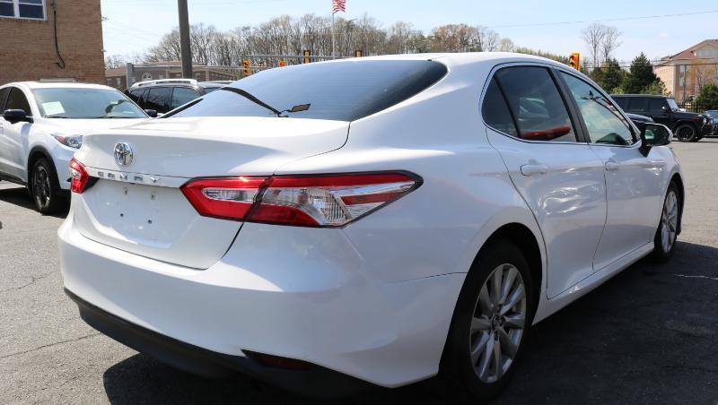 Toyota Camry XLE Auto (Natl) 2018