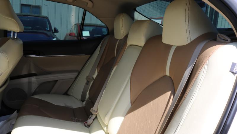 Toyota Camry XLE Auto (Natl) 2018