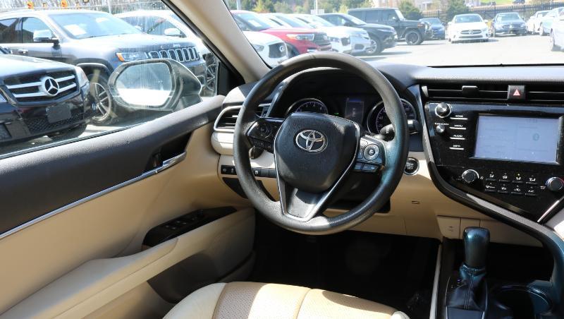 Toyota Camry XLE Auto (Natl) 2018