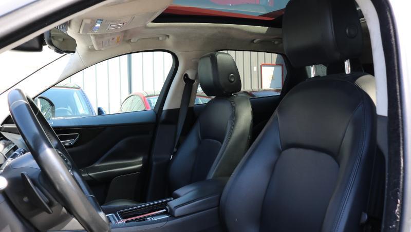 Jaguar F-Pace 25t Premium AWD 2020