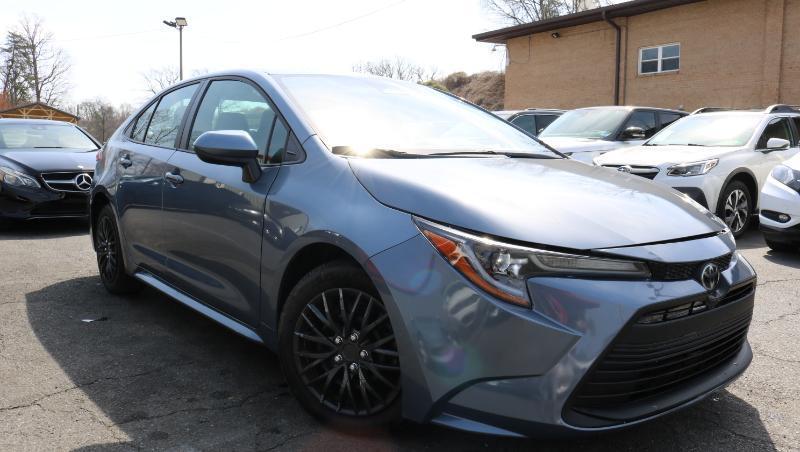 Toyota Corolla LE CVT (Natl) 2024