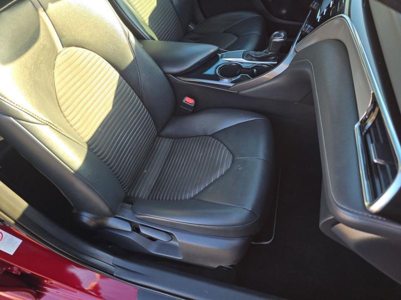 Toyota Camry SE Auto (Natl) 2018